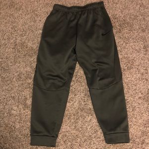 Men’s Nike jogger pants size L
